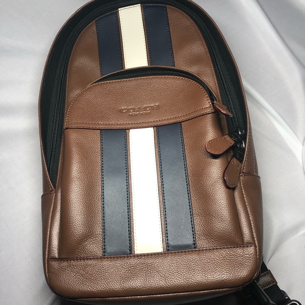 Coach messenger one strap bag.